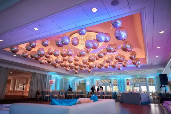 Gold Metallic Ceiling Balloons