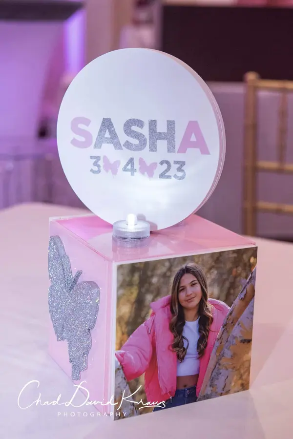 Mini Cube Logo Centerpiece
