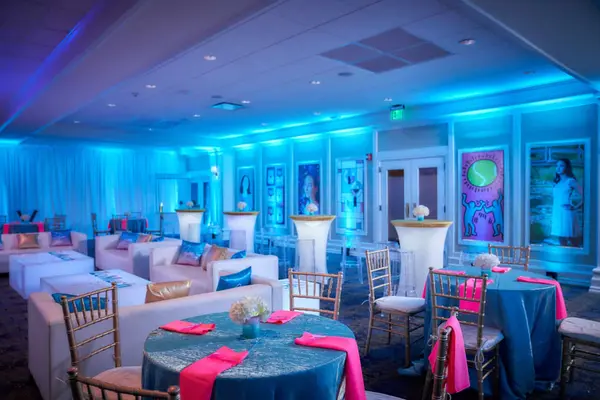 Turquoise Blue Uplighting