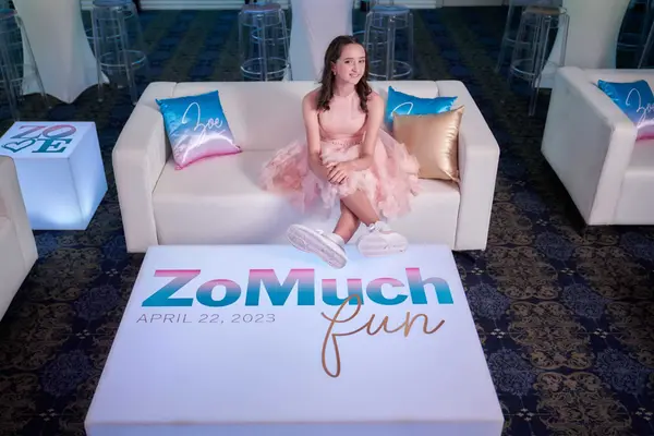 Bat Mitzvah Lounge