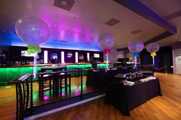 Sparkle Balloon Decor
