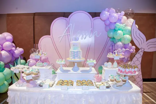 Organic Balloon Garland