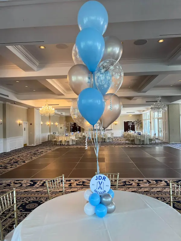 Ski Themed Balloon Centerpiece