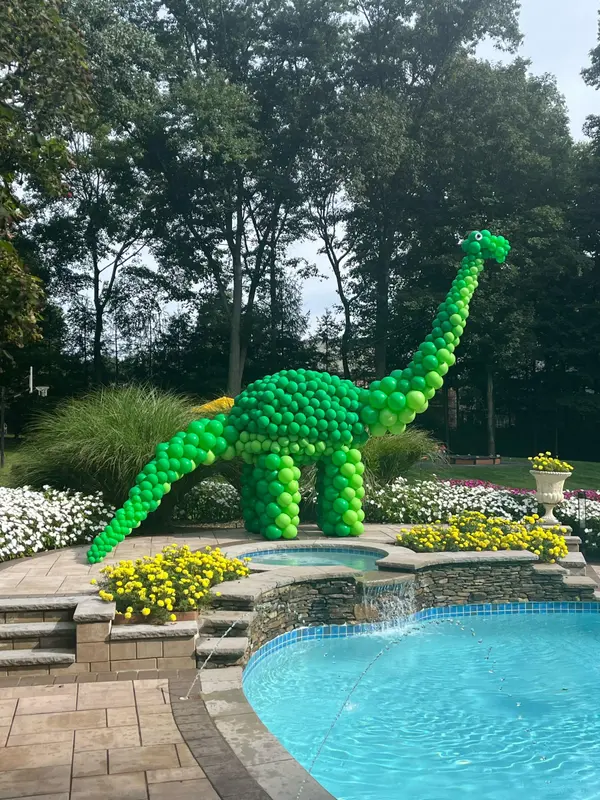 Dinosaur Balloon Sculpture