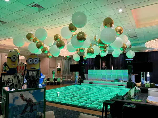 Gold and White Ceiling Balloon Treatment