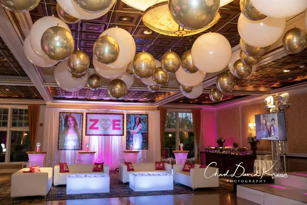 White and Gold Ceiling Balloons