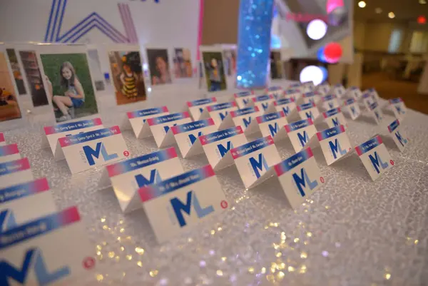 Ombre Logo Place Cards