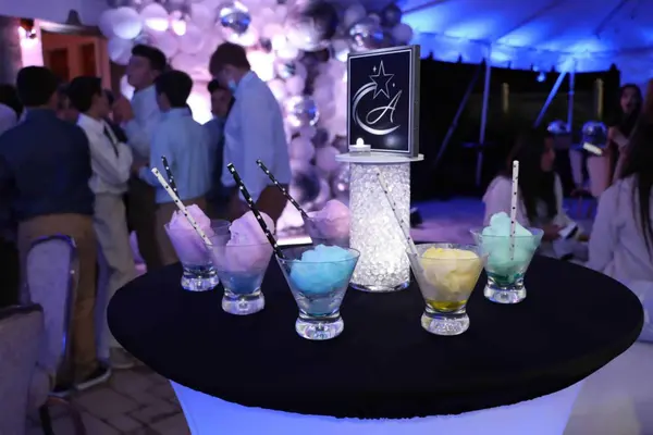 Star Logo High Top Centerpiece