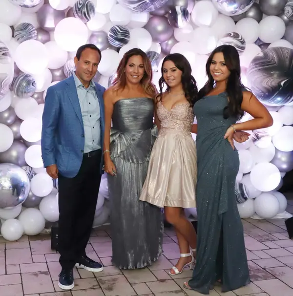 aria-bat-mitzvah-balloon-wall
