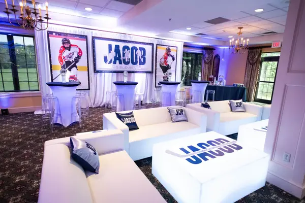 Hockey Themed Lounge Decor