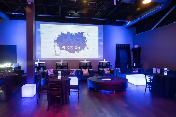 Graffiti Lounge Centerpiece