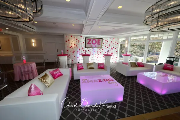LED Lounge