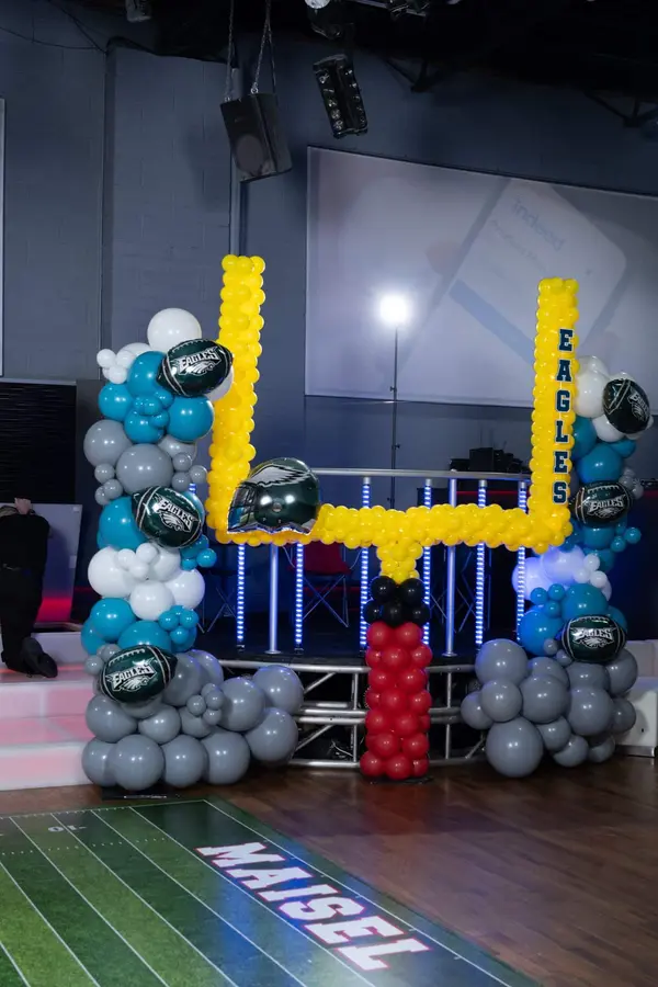 Field Goals Eagles Balloons