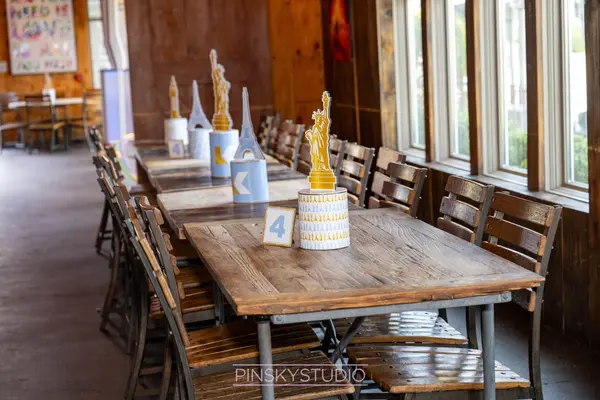 Travel Centerpieces