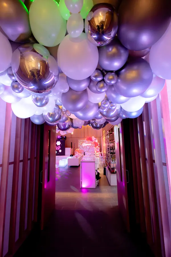 Balloon ceiling over the entry corridor at Serena's Bat Mitzvah