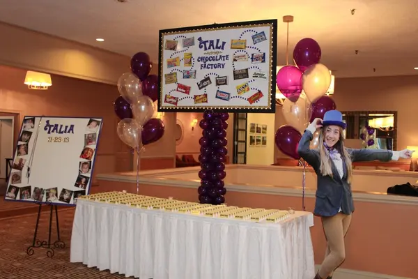 Wonka Life-Size Photo Cutout