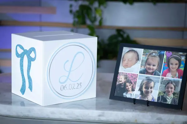 Bow Logo Gift Box