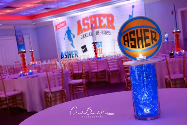 Logo High Top Centerpiece