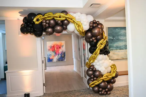 Organic Chain Garland