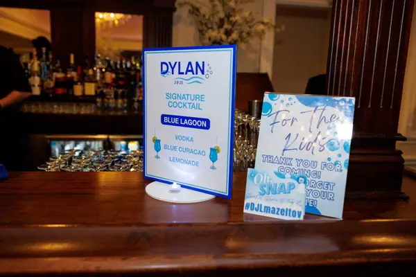 Signature Drink Sign