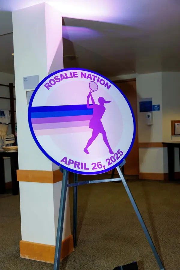 Custom Logo Sign in Board