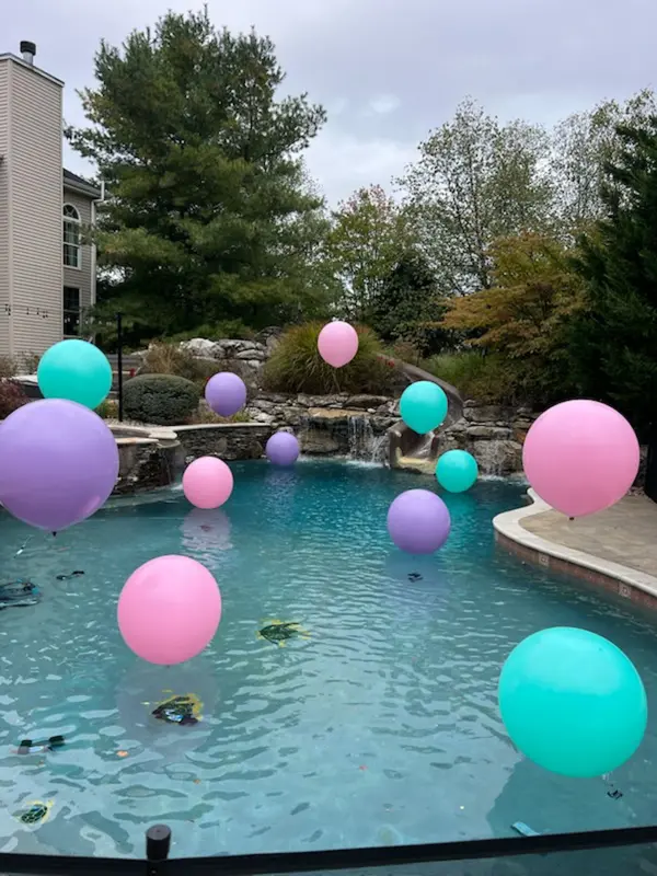 Pool Balloon Decor