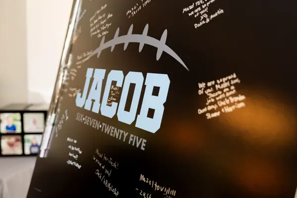 Logo Sign in Board