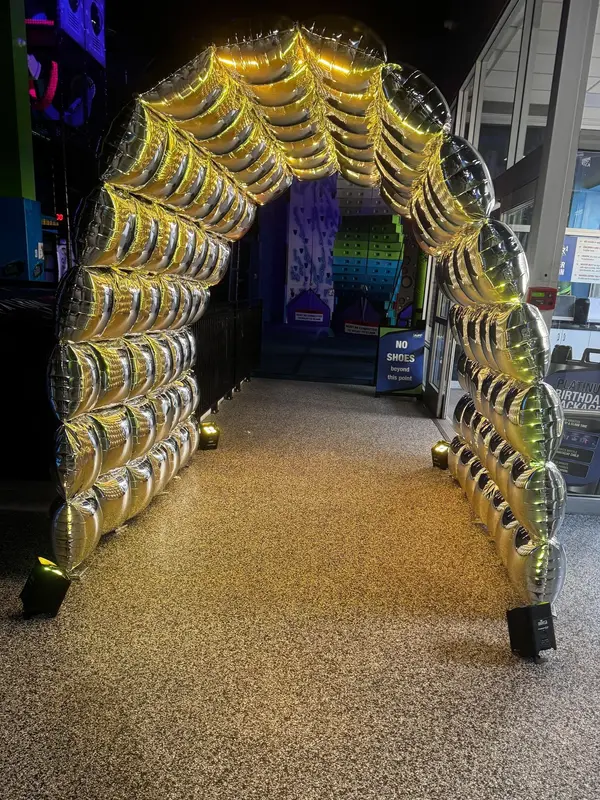 square-balloon-tunnel