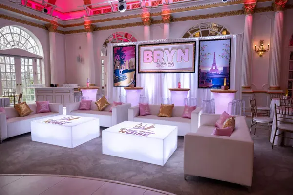 Travel Lounge