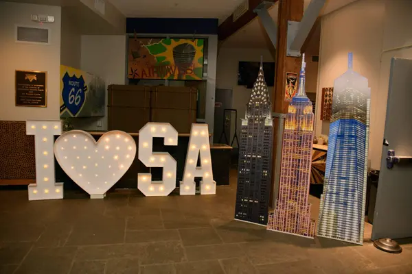 Marquee Letters & City Buildings
