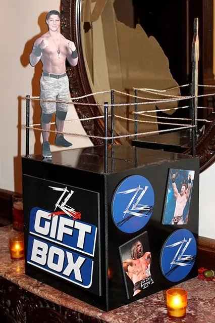 Wrestling Gift Box