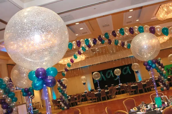 Criss Cross Balloon Gazebo