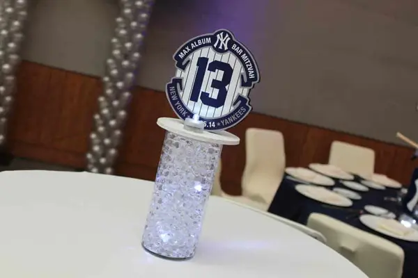 Yankees Logo