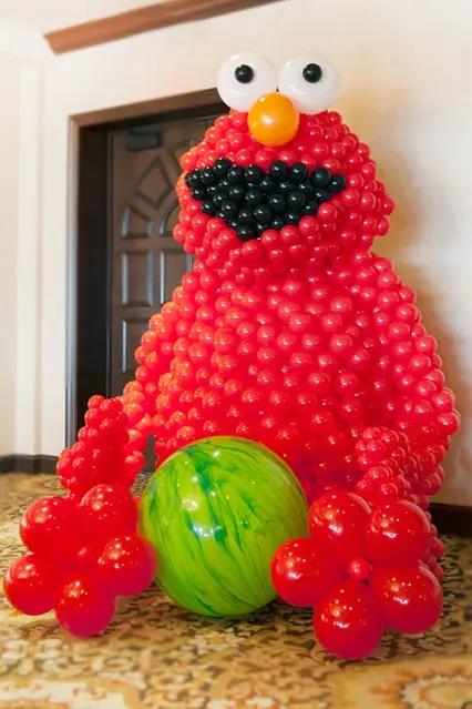 Elmo Balloon Sculpture