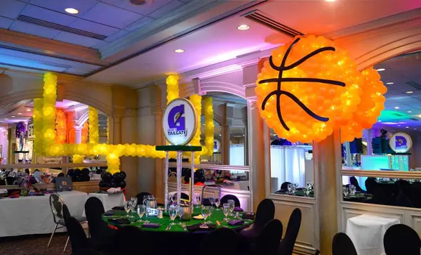 Goal Post Balloon Sculpture