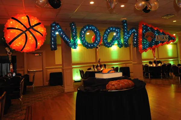Basketball Balloon Sculpture