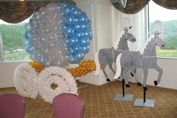 Cinderella Balloon Sculpture