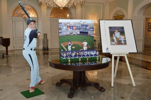 Yankees Seating Card Display