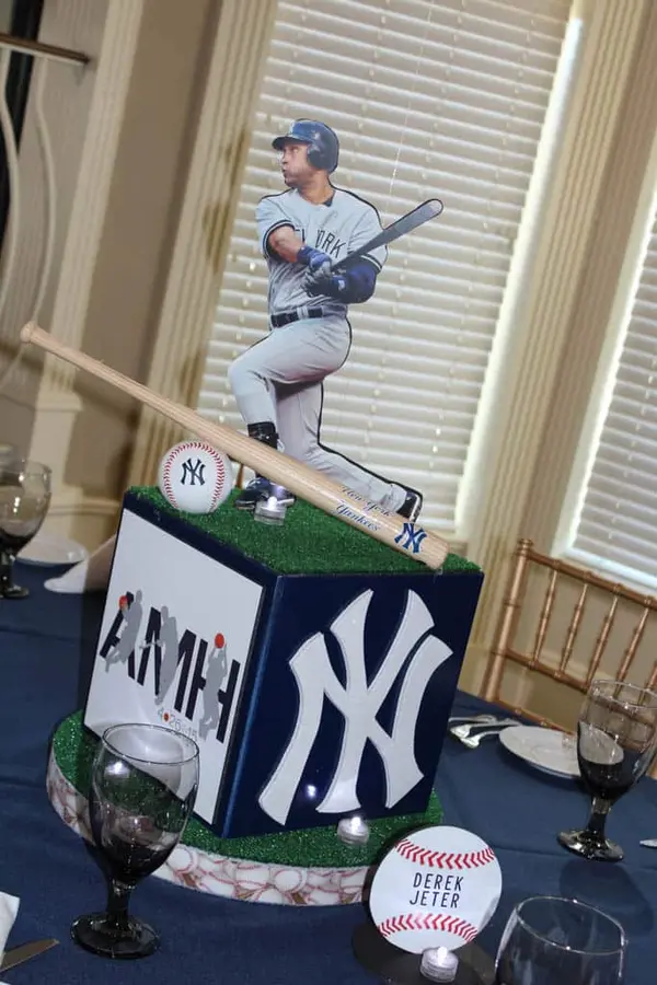 Yankees Cube Centerpiece