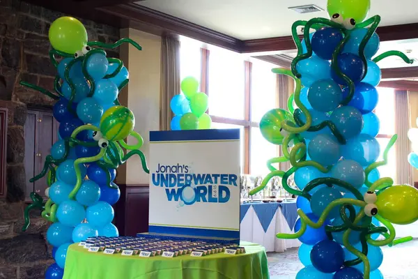 Underwater Themed Seating Card Display