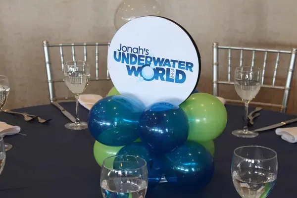 Underwater Balloon Centerpiece