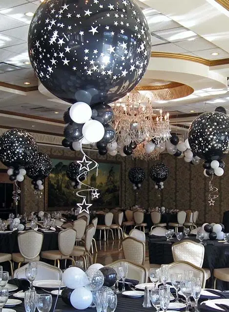 Black and White Star Balloons