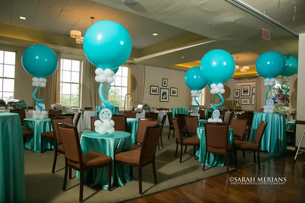 Turquoise Balloon Centerpieces