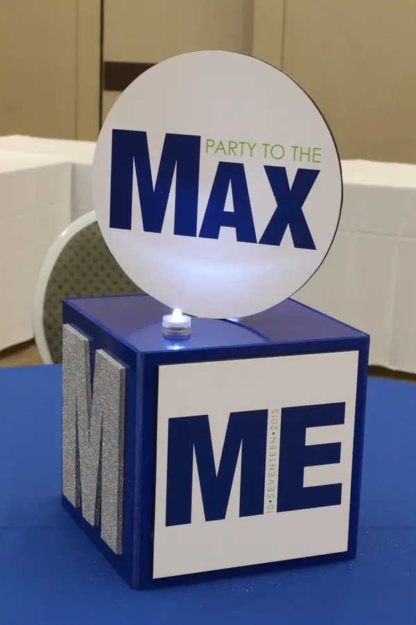 Mini Cube Centerpiece