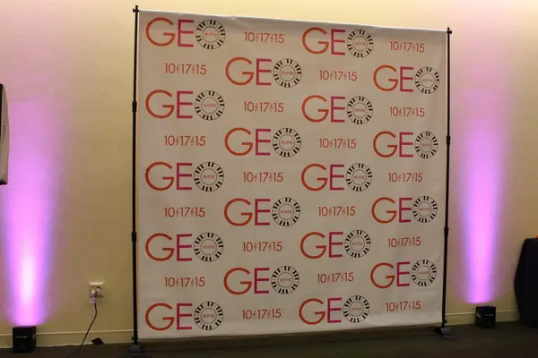 Custom Step and Repeat Display