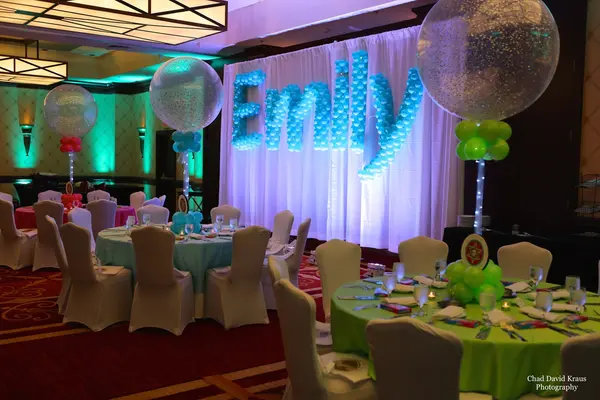 Turquoise Name in Balloons Sculpture