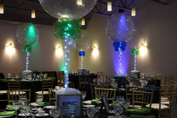 Photo Cube and Sparkle Balloon Centerpiece