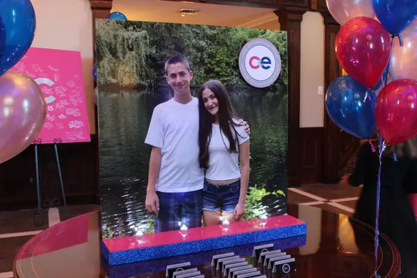 Photo Seating Card Display