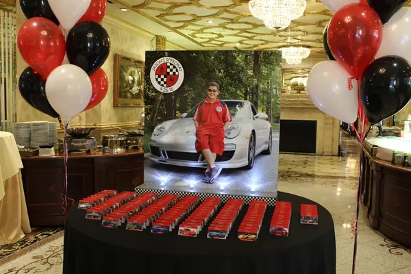 Car Themed Seating Card Display
