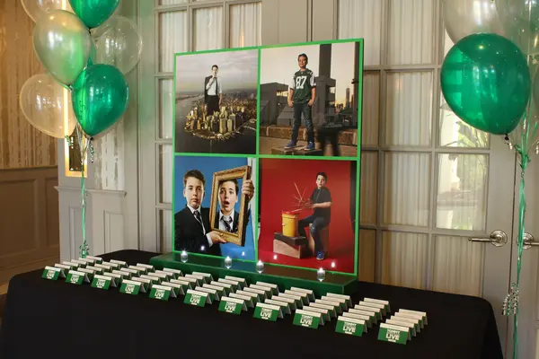 SNL Seating Card Display